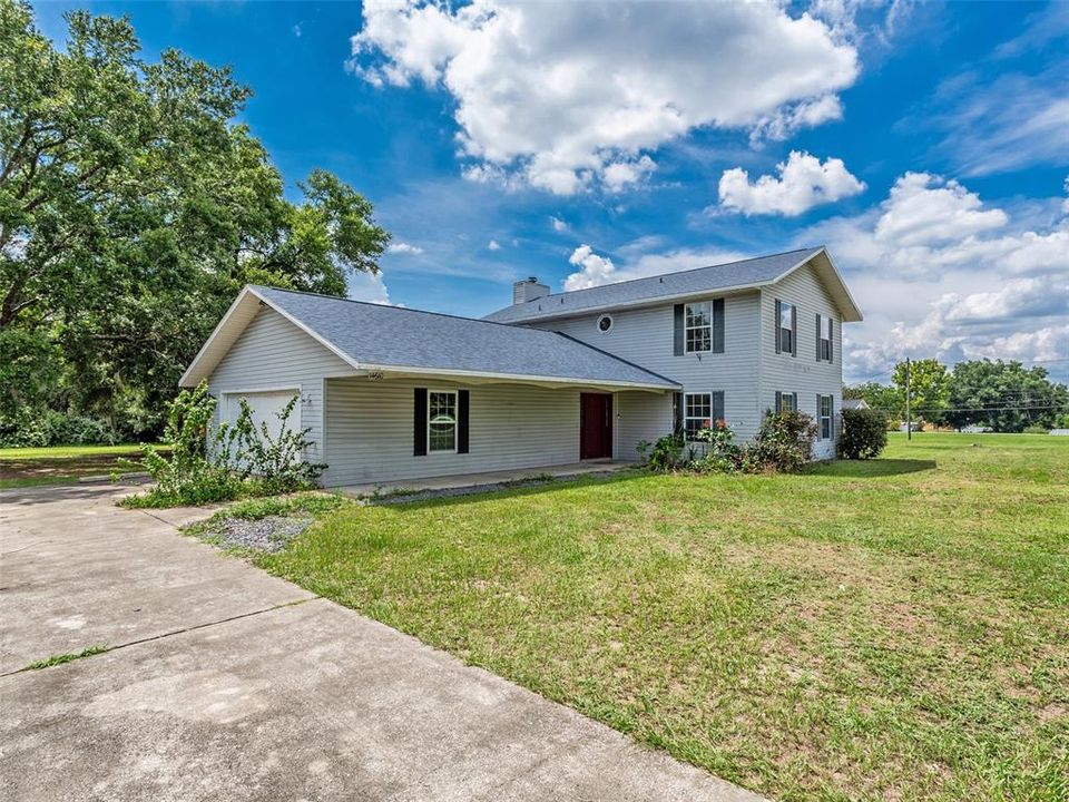 Active With Contract: $350,000 (4 beds, 3 baths, 2589 Square Feet)