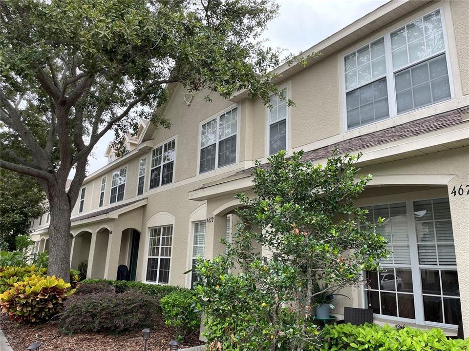 Recently Sold: $299,900 (2 beds, 2 baths, 1210 Square Feet)