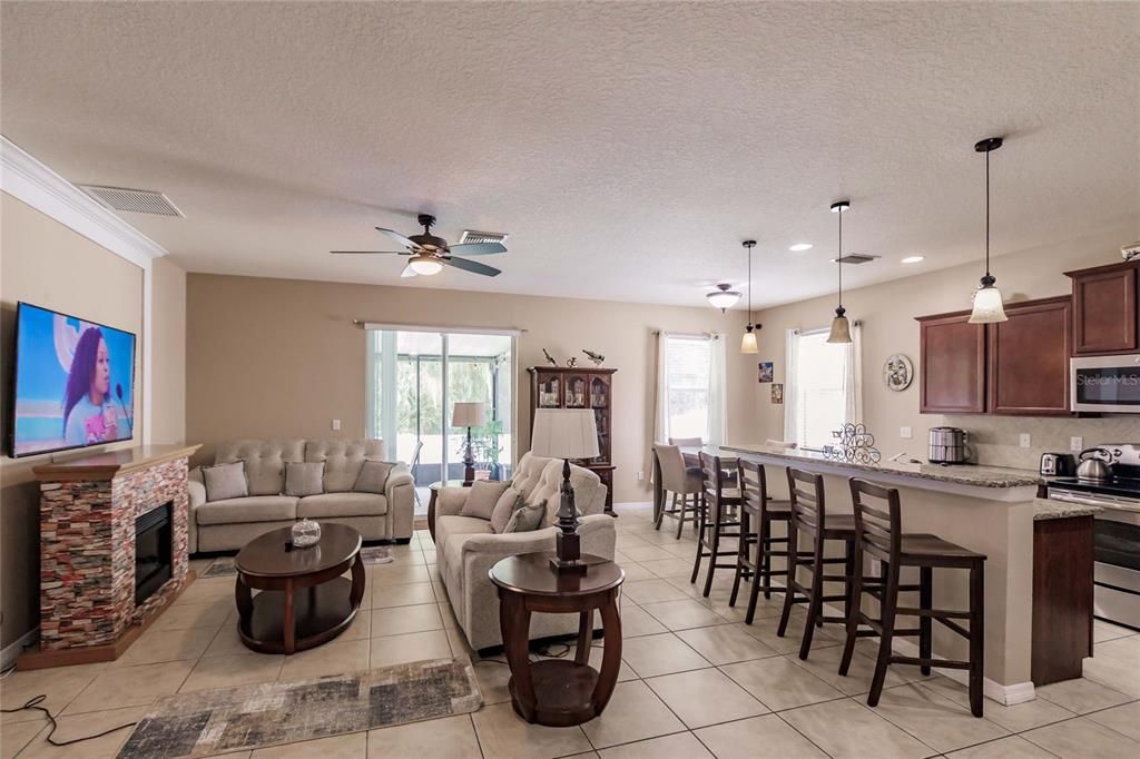 For Sale: $339,500 (3 beds, 2 baths, 1554 Square Feet)