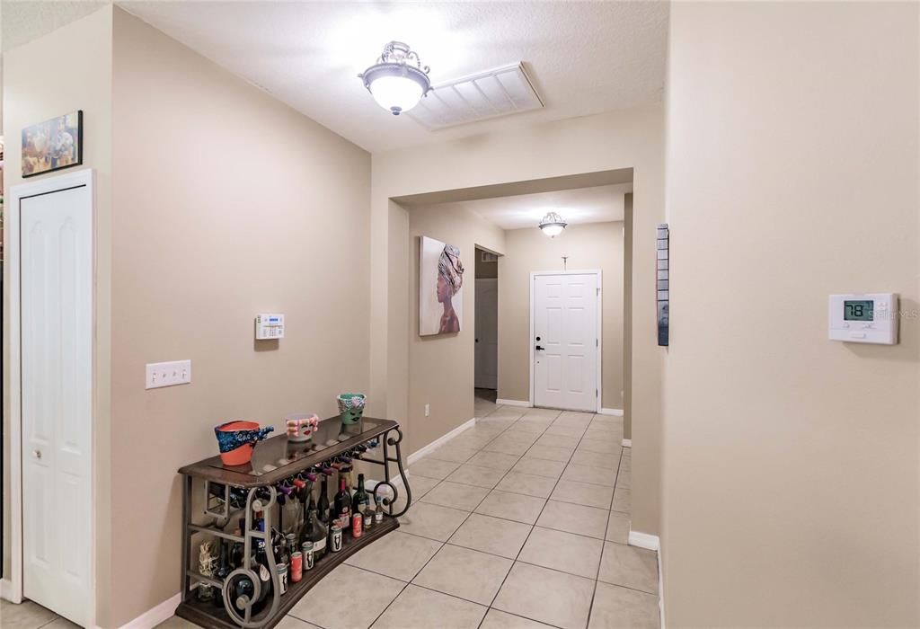 For Sale: $339,500 (3 beds, 2 baths, 1554 Square Feet)