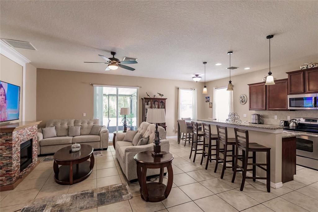 For Sale: $339,500 (3 beds, 2 baths, 1554 Square Feet)