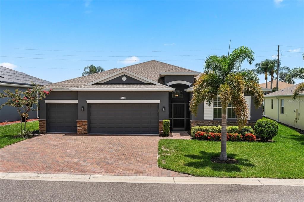 Recently Sold: $429,900 (3 beds, 3 baths, 2659 Square Feet)