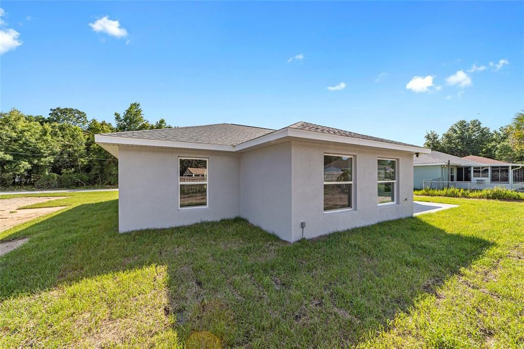 For Sale: $272,900 (3 beds, 2 baths, 1559 Square Feet)