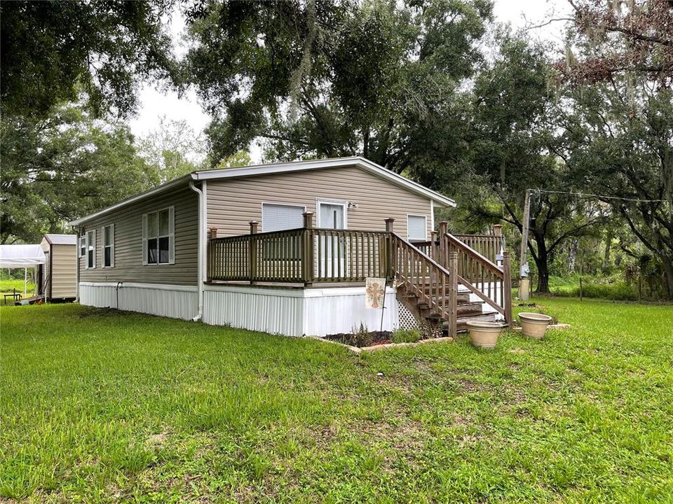 For Sale: $239,900 (2 beds, 2 baths, 960 Square Feet)