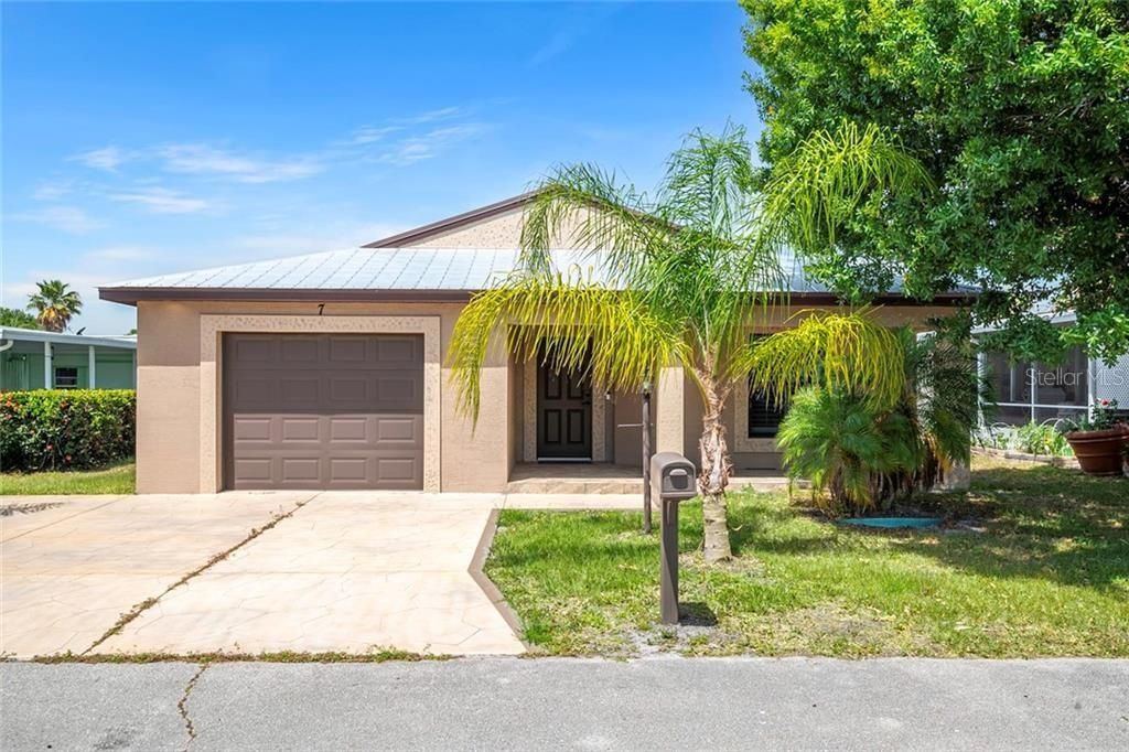 Recently Sold: $210,000 (2 beds, 2 baths, 1357 Square Feet)