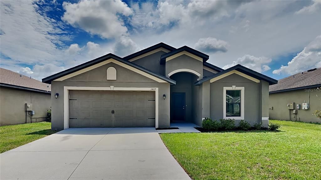 Recently Sold: $339,900 (4 beds, 2 baths, 1857 Square Feet)