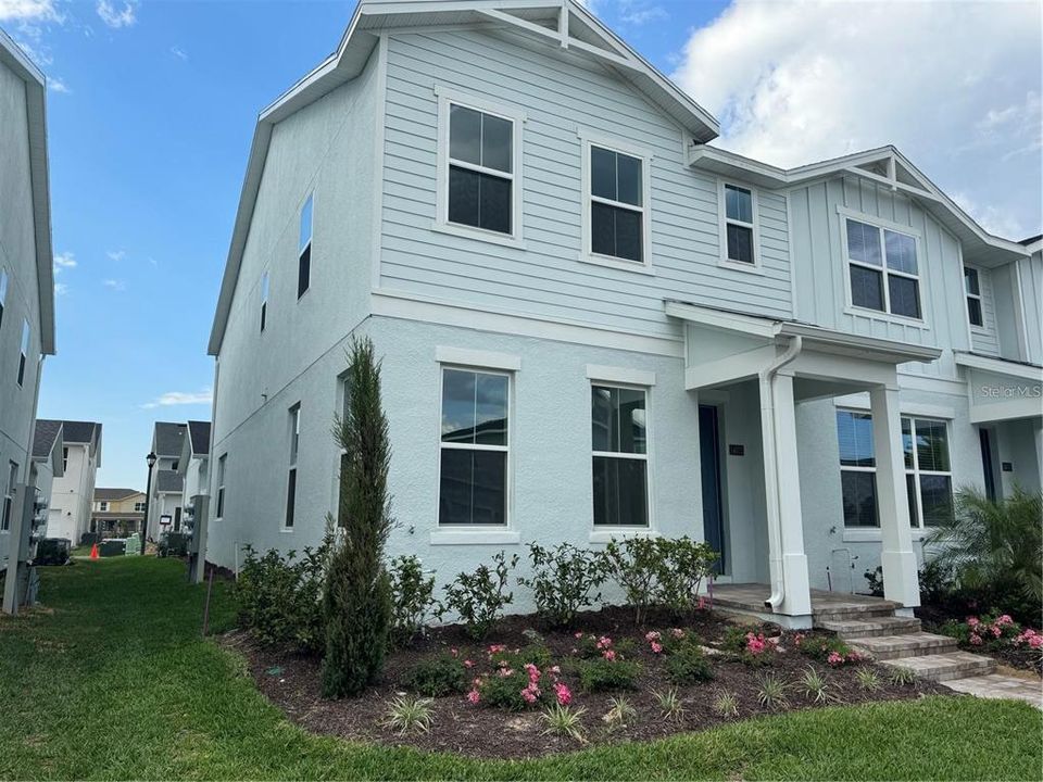 最近售出: $415,695 (4 贝兹, 3 浴室, 2197 平方英尺)