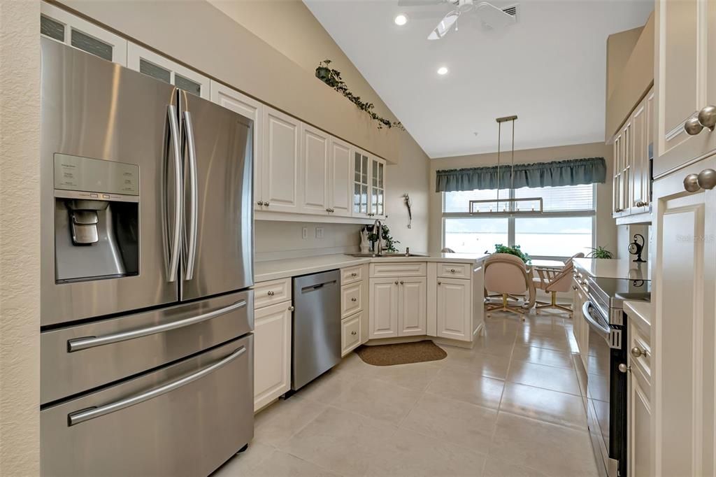 KITCHEN WITH SS APPLIANCES