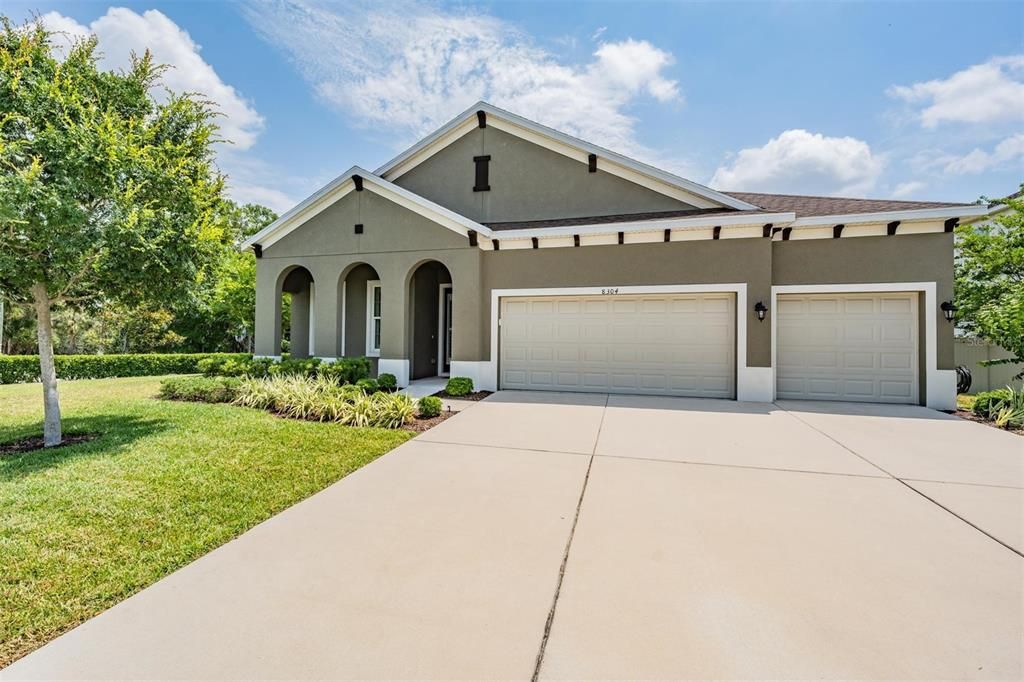 Active With Contract: $4,900 (4 beds, 3 baths, 3332 Square Feet)