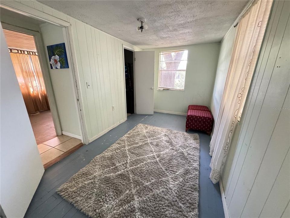 For Sale: $100,000 (3 beds, 1 baths, 824 Square Feet)