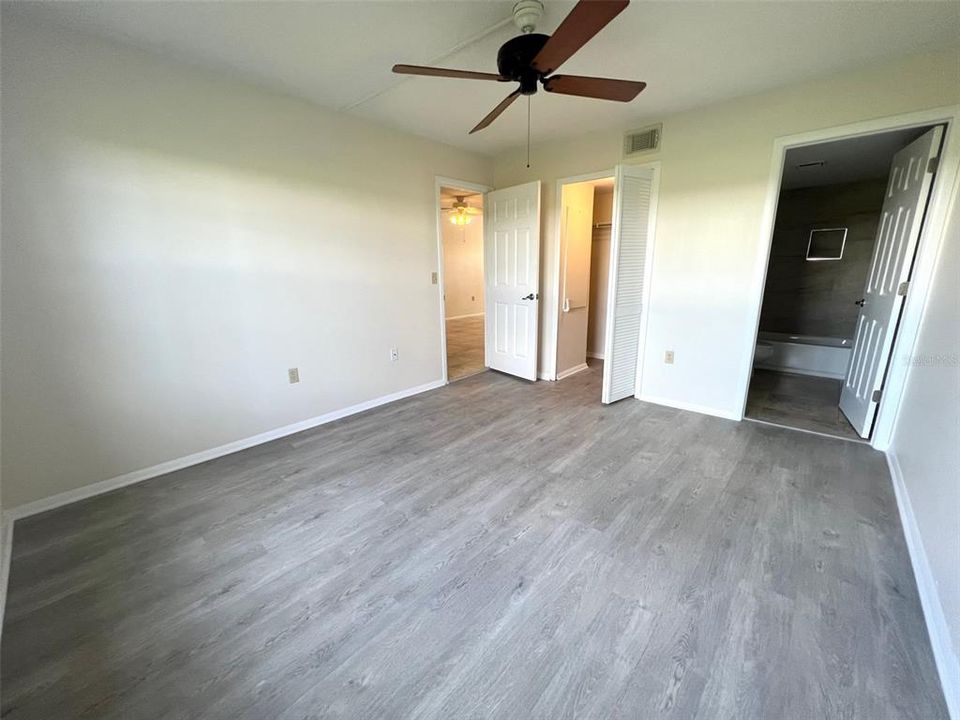 For Rent: $1,450 (2 beds, 2 baths, 884 Square Feet)