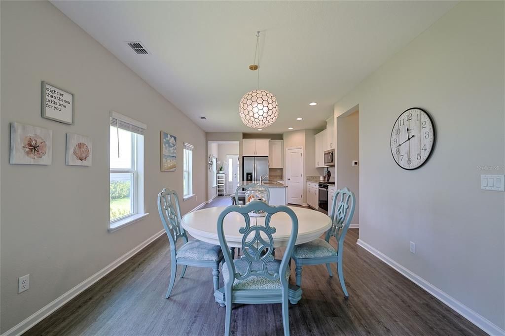 For Sale: $424,400 (3 beds, 2 baths, 1614 Square Feet)