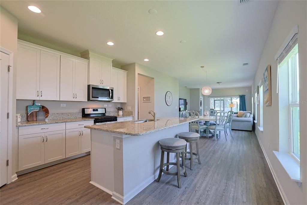 For Sale: $424,400 (3 beds, 2 baths, 1614 Square Feet)