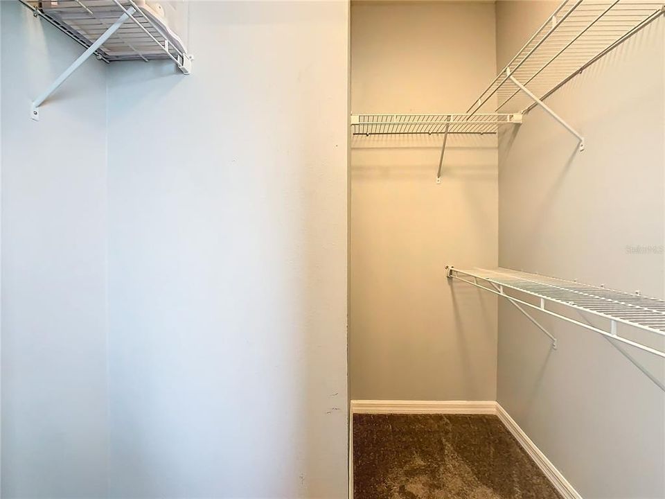 PRIMARTY BEDROOM WALK IN CLOSET