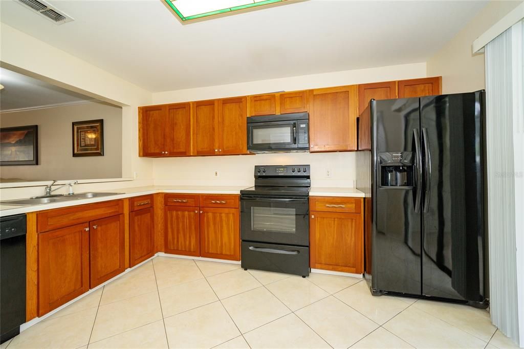 For Sale: $235,000 (2 beds, 2 baths, 1185 Square Feet)