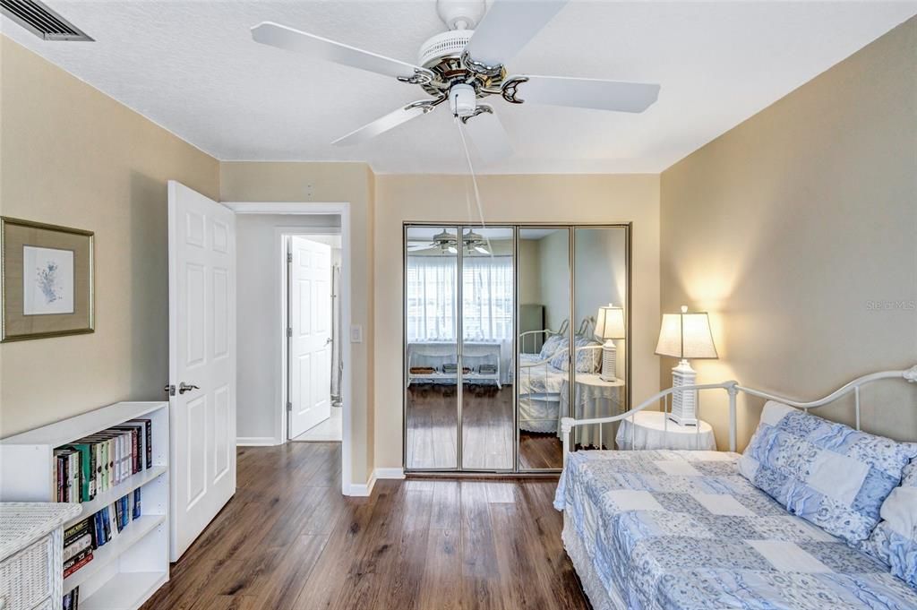 For Sale: $316,990 (2 beds, 2 baths, 1140 Square Feet)