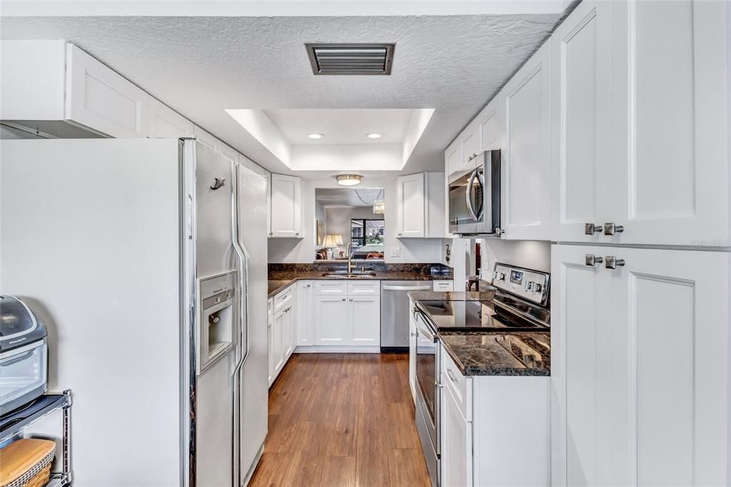 For Sale: $316,990 (2 beds, 2 baths, 1140 Square Feet)