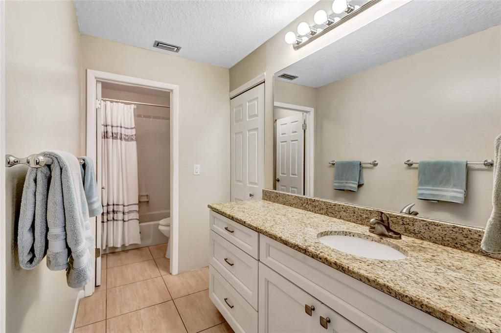 For Sale: $316,990 (2 beds, 2 baths, 1140 Square Feet)