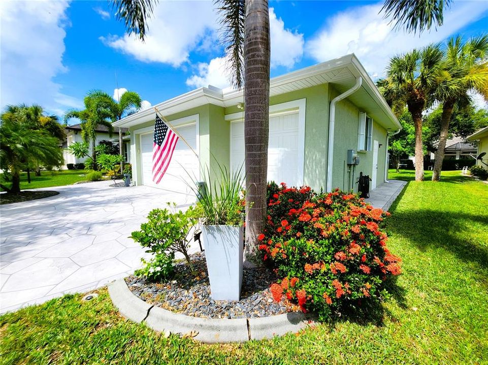 For Sale: $749,000 (3 beds, 2 baths, 1968 Square Feet)