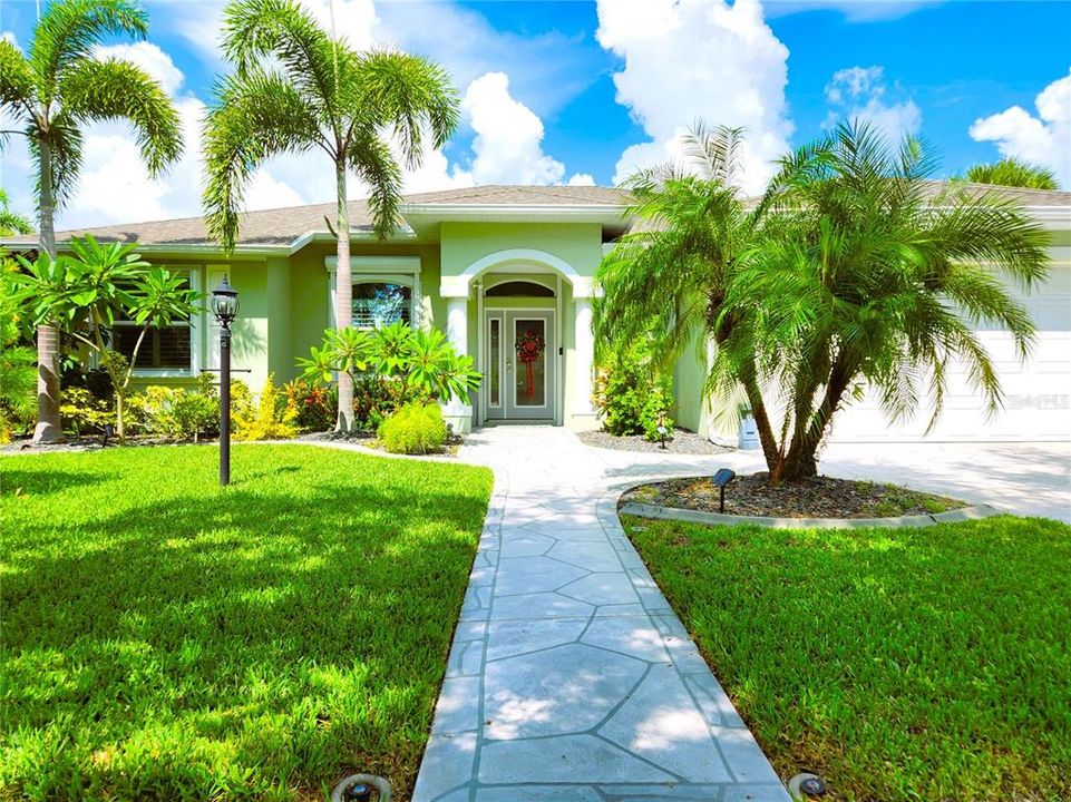 For Sale: $749,000 (3 beds, 2 baths, 1968 Square Feet)