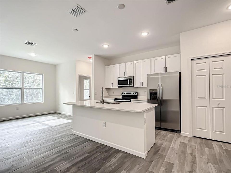 Active With Contract: $299,000 (4 beds, 2 baths, 1659 Square Feet)