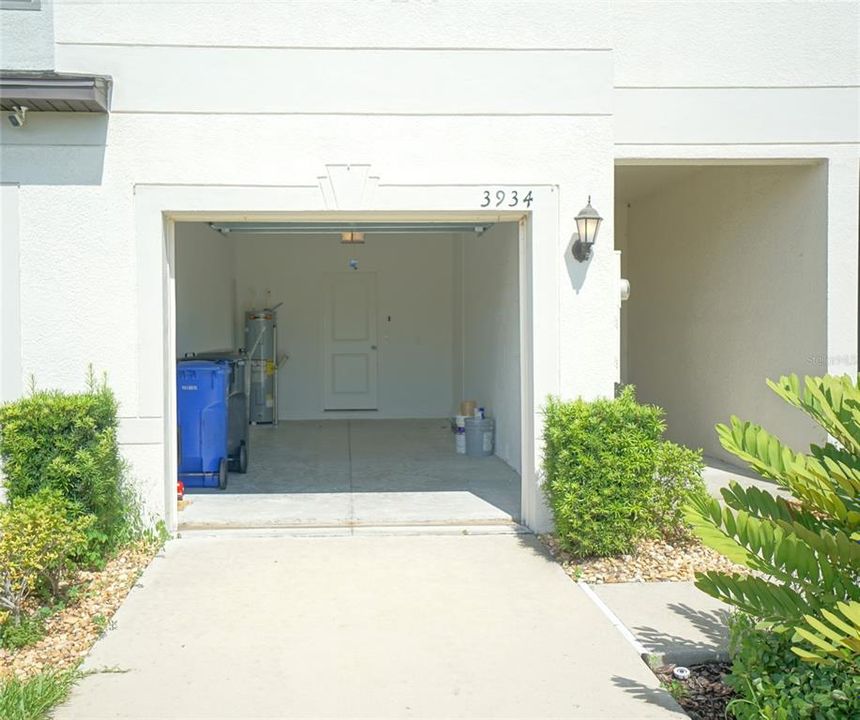 Active With Contract: $2,000 (3 beds, 2 baths, 1663 Square Feet)