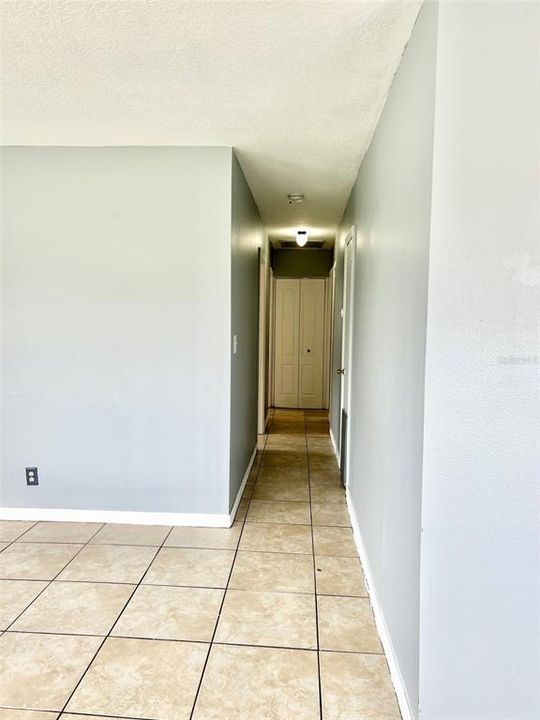 For Rent: $1,800 (3 beds, 2 baths, 1240 Square Feet)