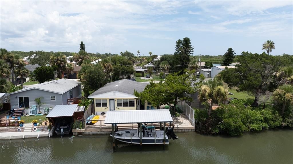 Active With Contract: $449,990 (2 beds, 2 baths, 920 Square Feet)