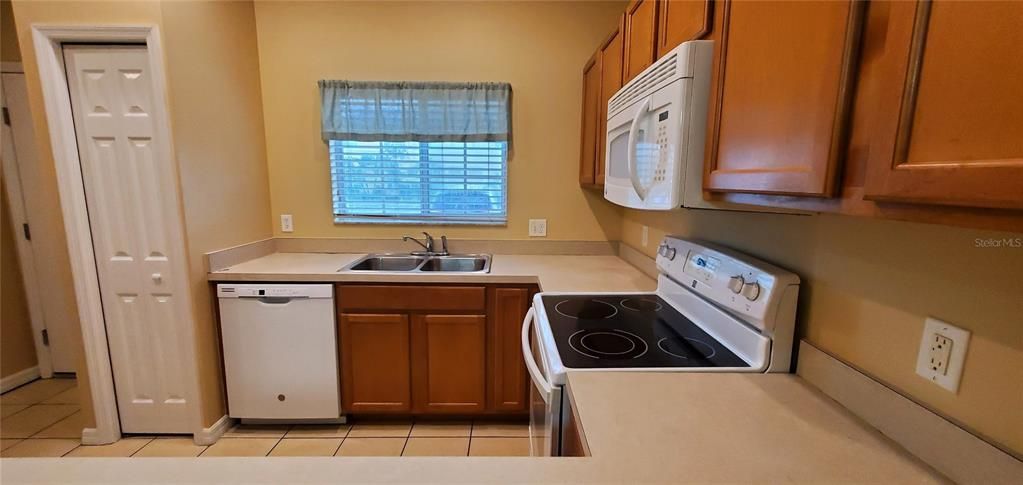 For Rent: $2,000 (2 beds, 2 baths, 1539 Square Feet)