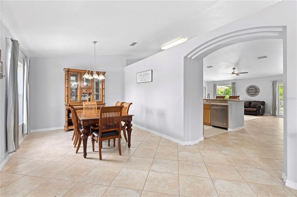 FORMAL DINING ROOM. FRESHLY PAINTED