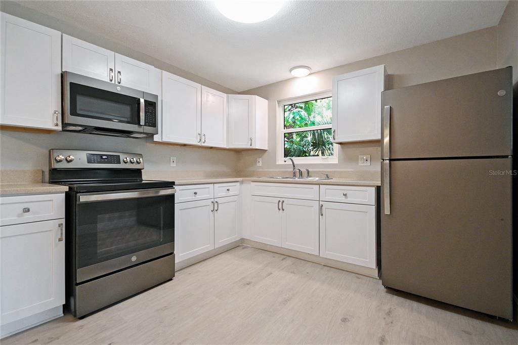 Kitchen with brand new appliances