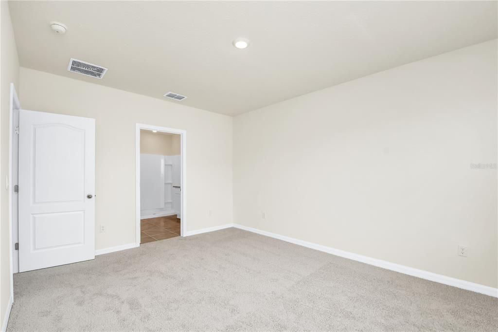 Active With Contract: $2,300 (4 beds, 2 baths, 170 Square Feet)