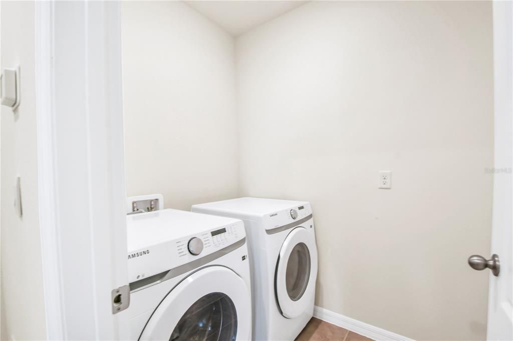 Active With Contract: $2,300 (4 beds, 2 baths, 170 Square Feet)