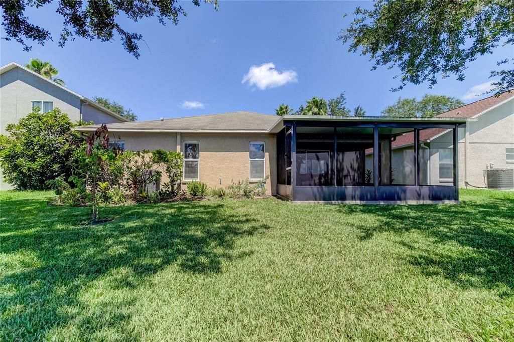 For Sale: $379,900 (4 beds, 2 baths, 1979 Square Feet)