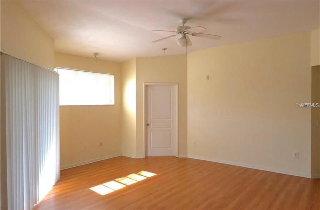 For Rent: $2,150 (3 beds, 2 baths, 1292 Square Feet)