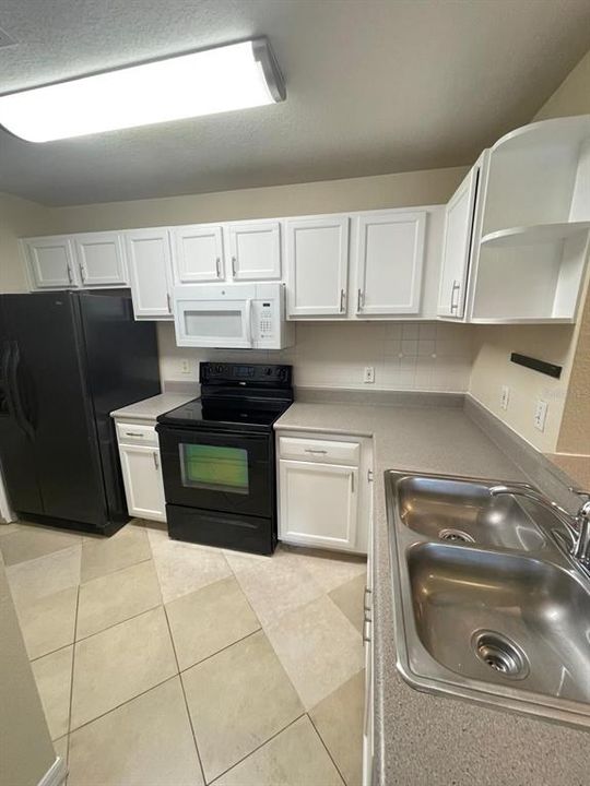 For Rent: $1,650 (2 beds, 2 baths, 1003 Square Feet)