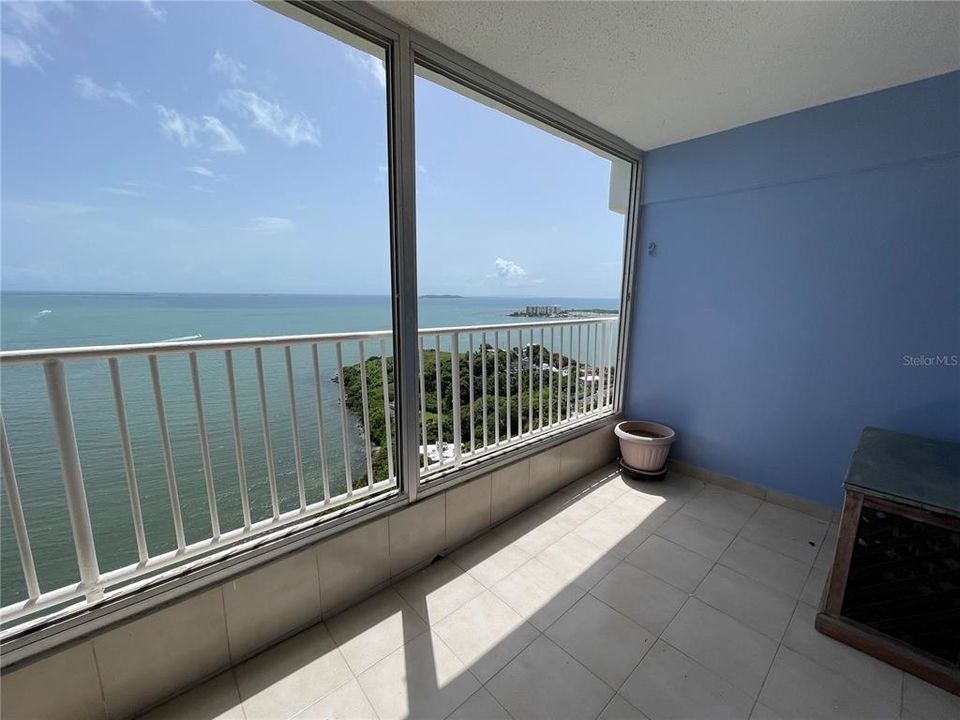 For Sale: $325,000 (3 beds, 2 baths, 1053 Square Feet)