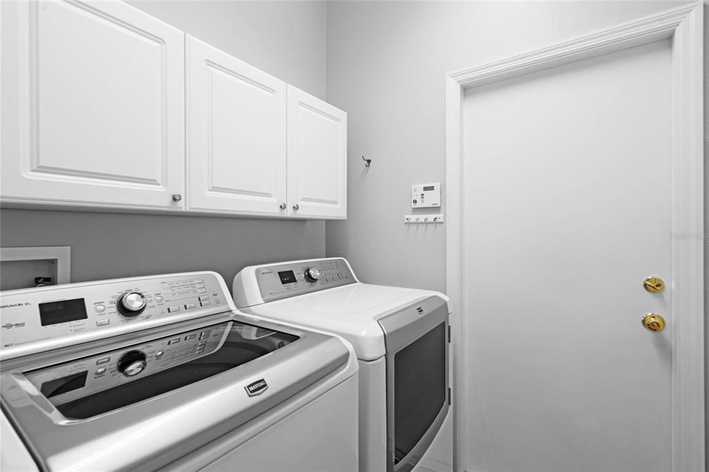 Laundry Room incl/ Washer & Dryer