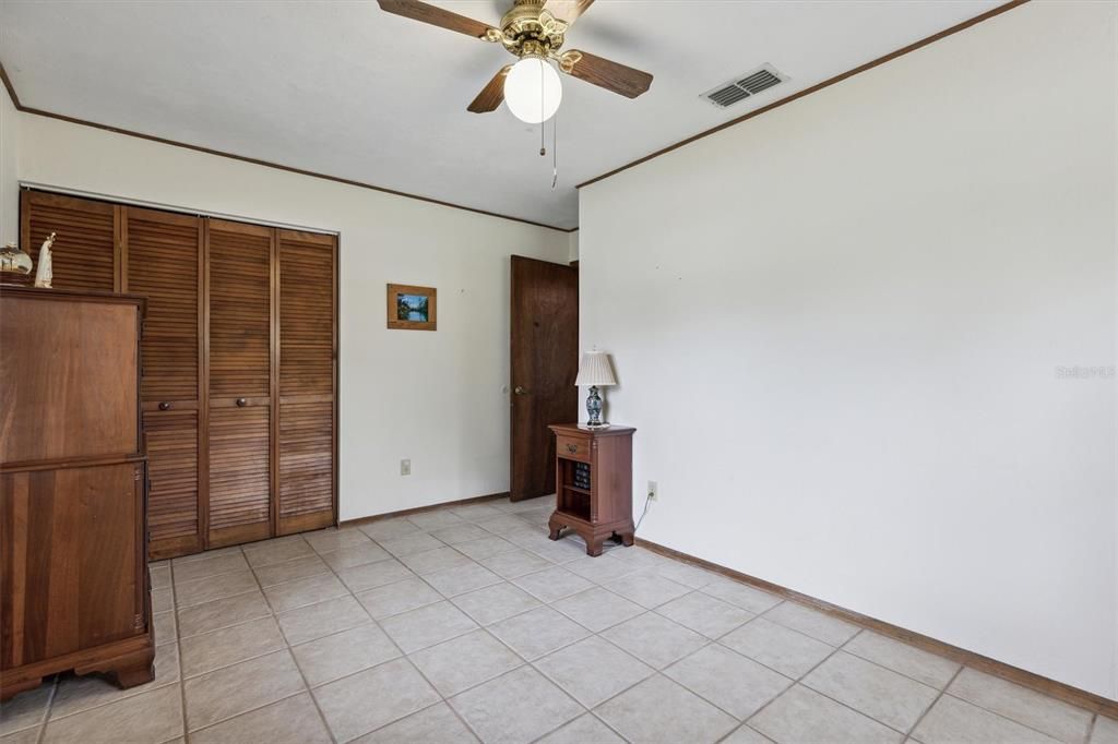 For Sale: $250,000 (3 beds, 2 baths, 1300 Square Feet)