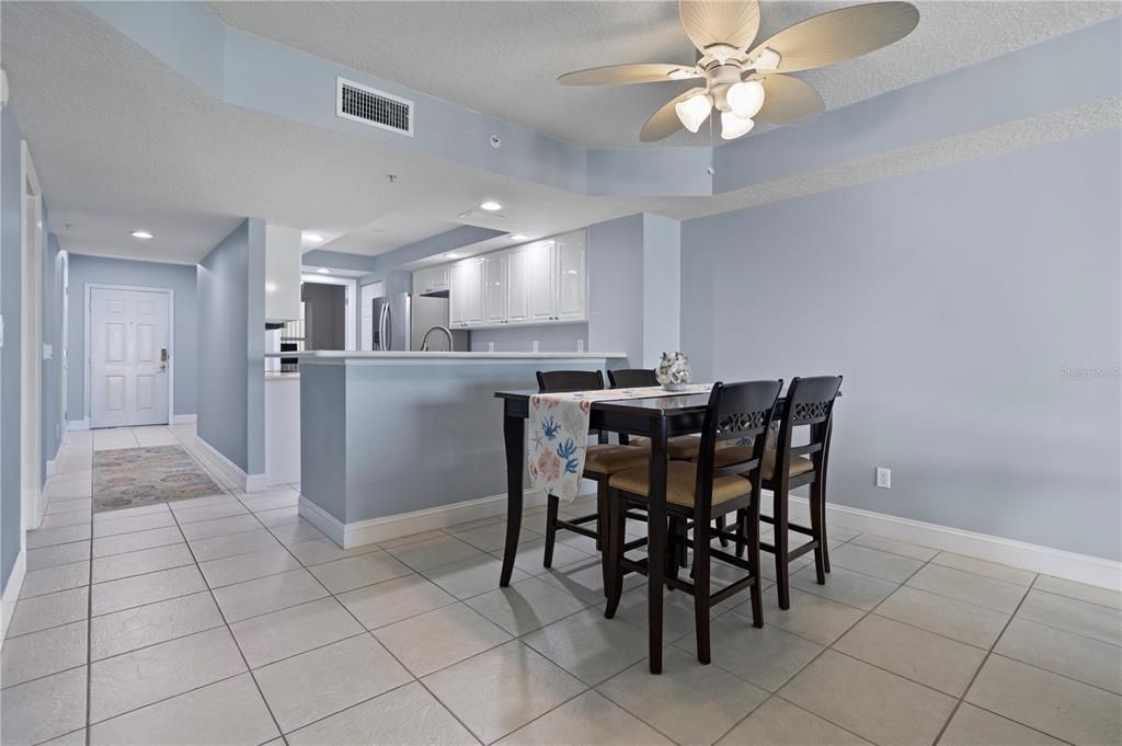 For Sale: $424,000 (2 beds, 2 baths, 1438 Square Feet)