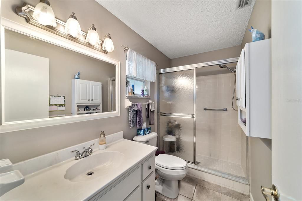 Active With Contract: $169,900 (2 beds, 2 baths, 1223 Square Feet)