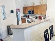 For Sale: $325,000 (3 beds, 2 baths, 1295 Square Feet)