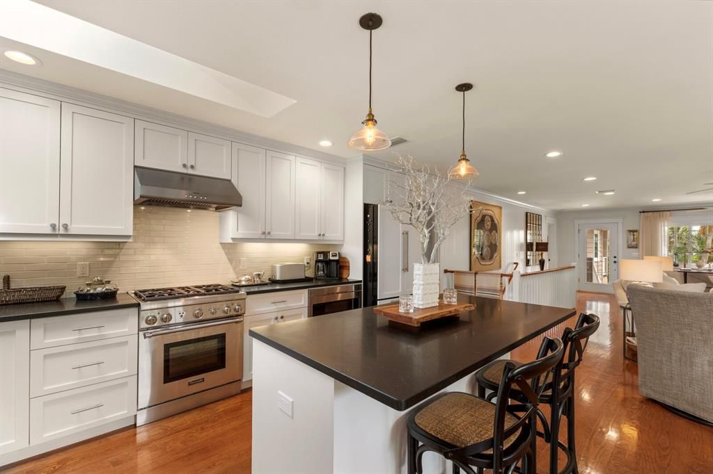 custom kitchen w/ high end appliances