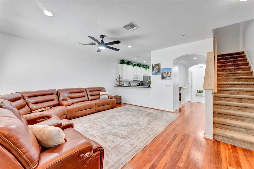 Active With Contract: $299,000 (3 beds, 2 baths, 1536 Square Feet)