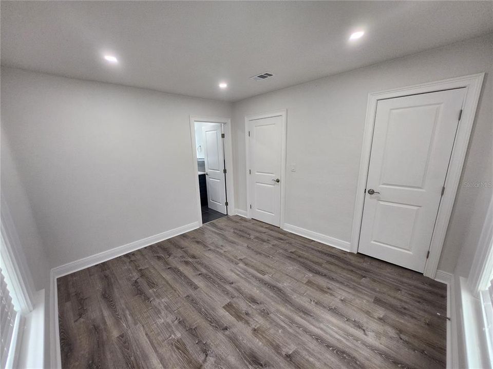 Active With Contract: $2,300 (3 beds, 2 baths, 1222 Square Feet)