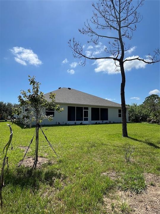 For Sale: $525,000 (3 beds, 3 baths, 2470 Square Feet)