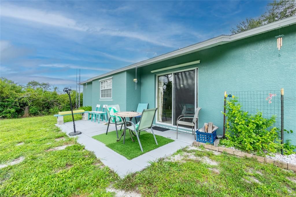 Active With Contract: $289,900 (3 beds, 2 baths, 1192 Square Feet)