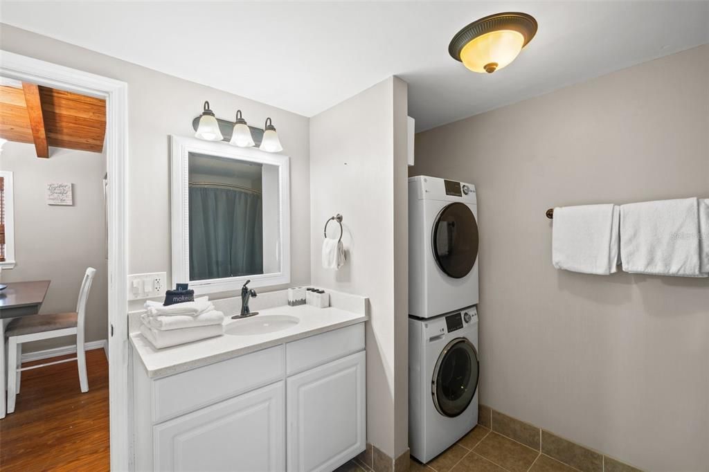 Active With Contract: $449,000 (3 beds, 2 baths, 1512 Square Feet)