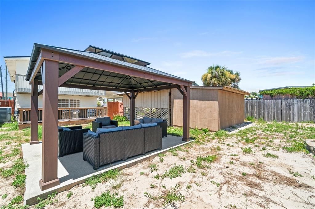 Active With Contract: $449,000 (3 beds, 2 baths, 1512 Square Feet)