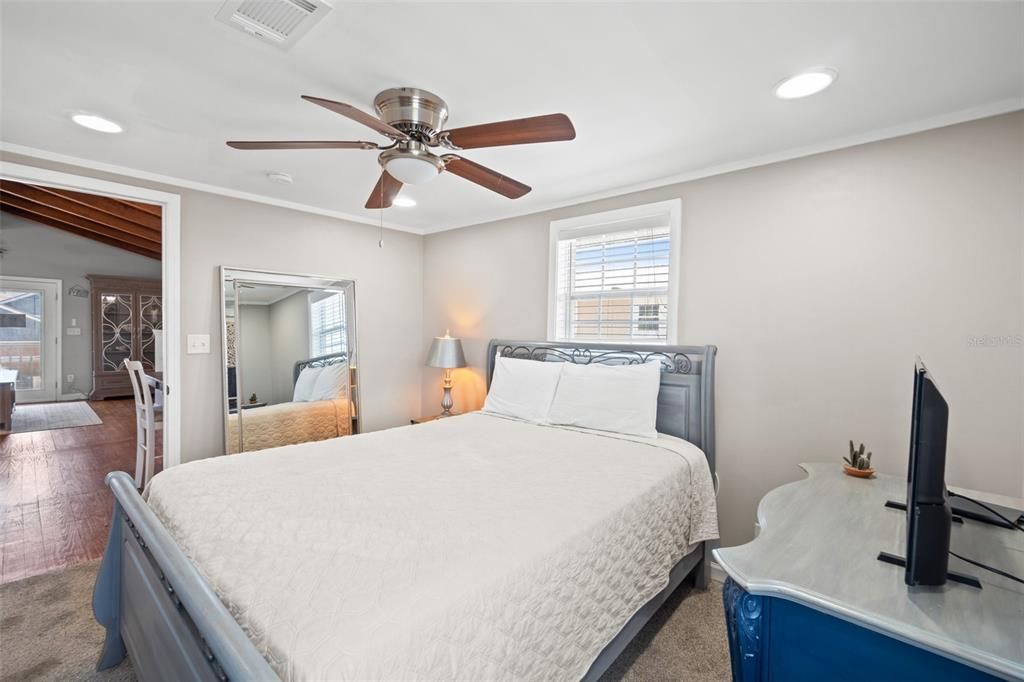 Active With Contract: $449,000 (3 beds, 2 baths, 1512 Square Feet)